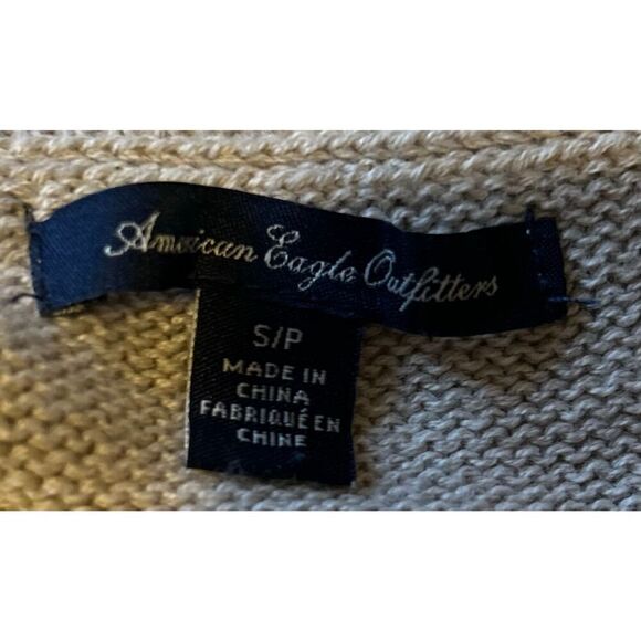 American Eagle Polar Bear Sweater Size Small Petite - Picture 3 of 4